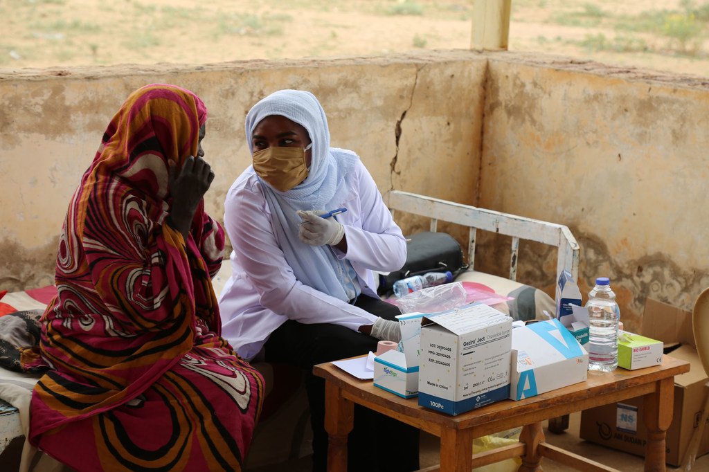 Midwives and other health professionals at Khartoum Maternity Hospital, Sudan.